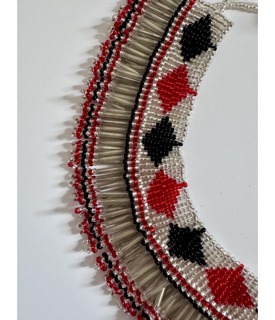 Collier ethnique en perles de verre