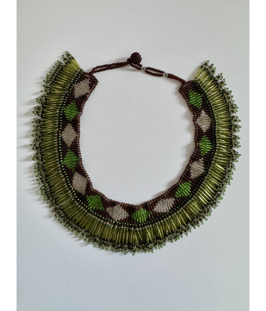 Collier ethnique en perles de verre