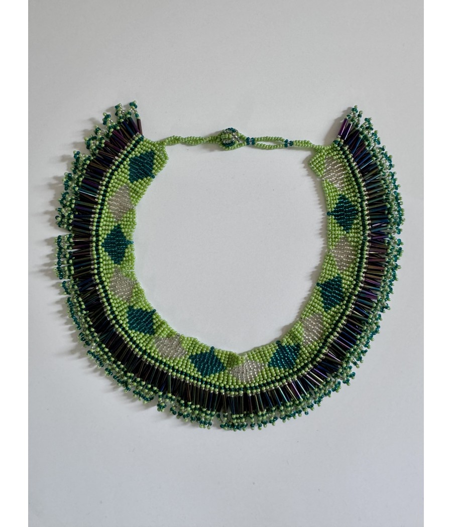 Collier ethnique en perles de verre