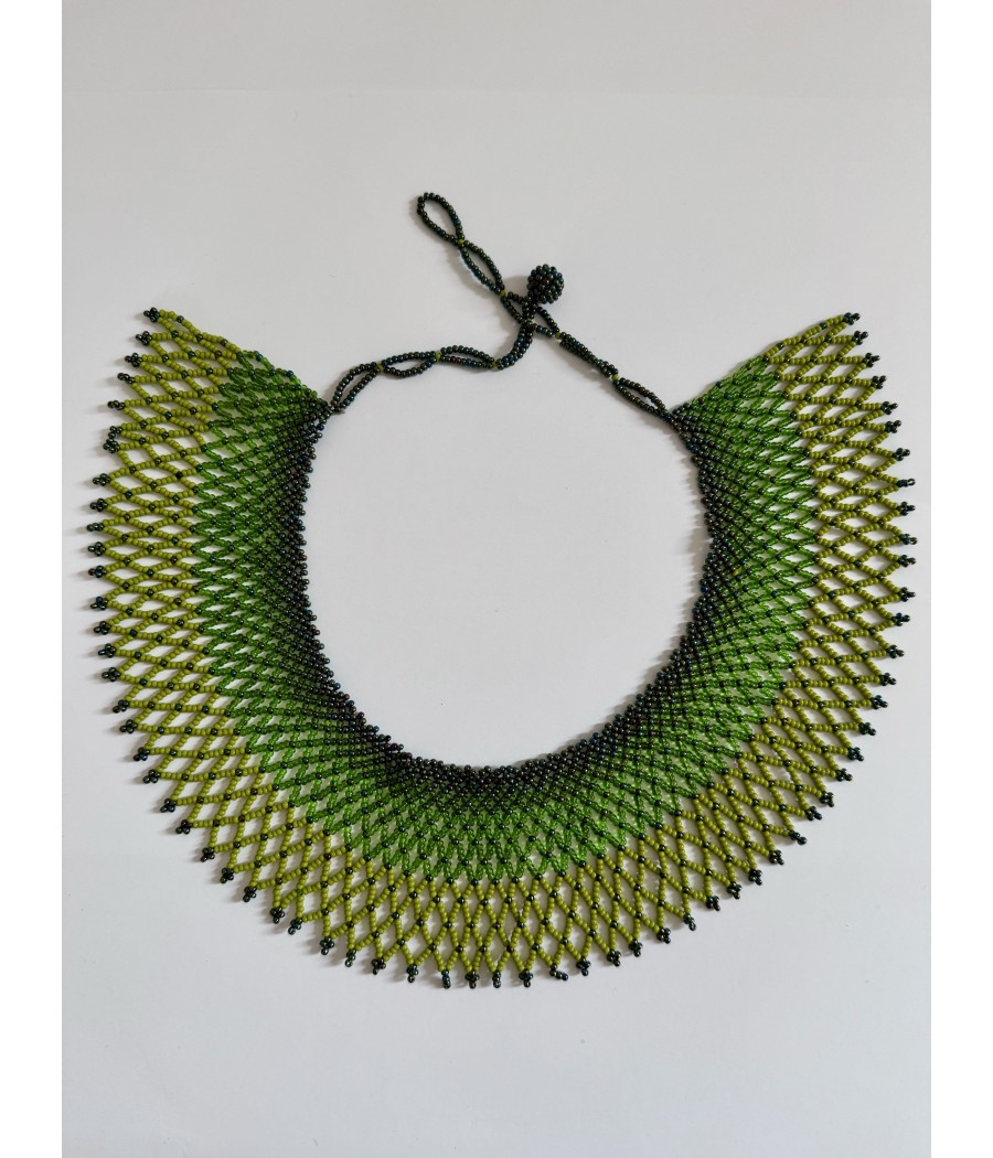 Collier ethnique en perles de verre