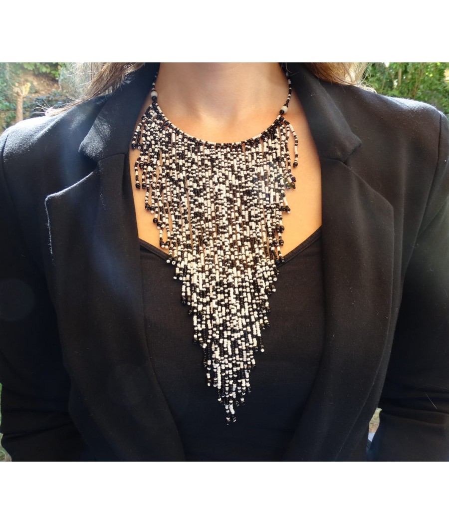 Collier cascade en perles de verre
