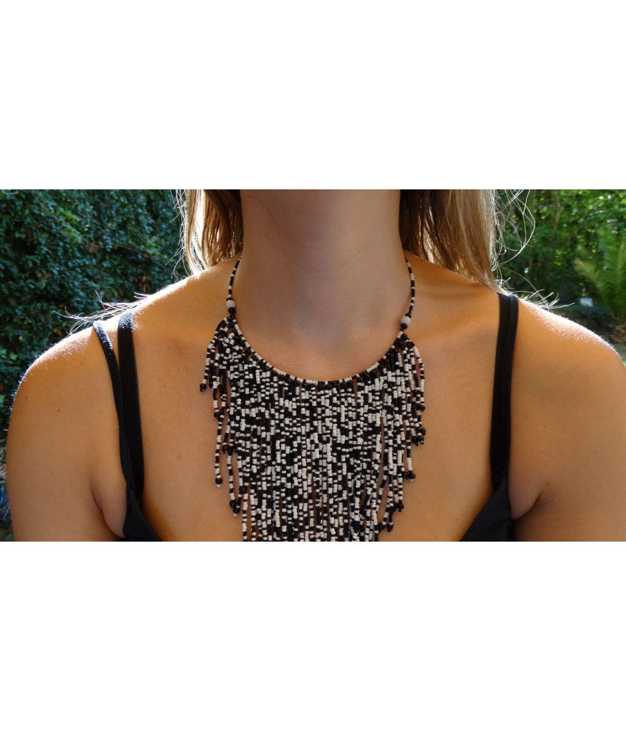 Collier cascade en perles de verre