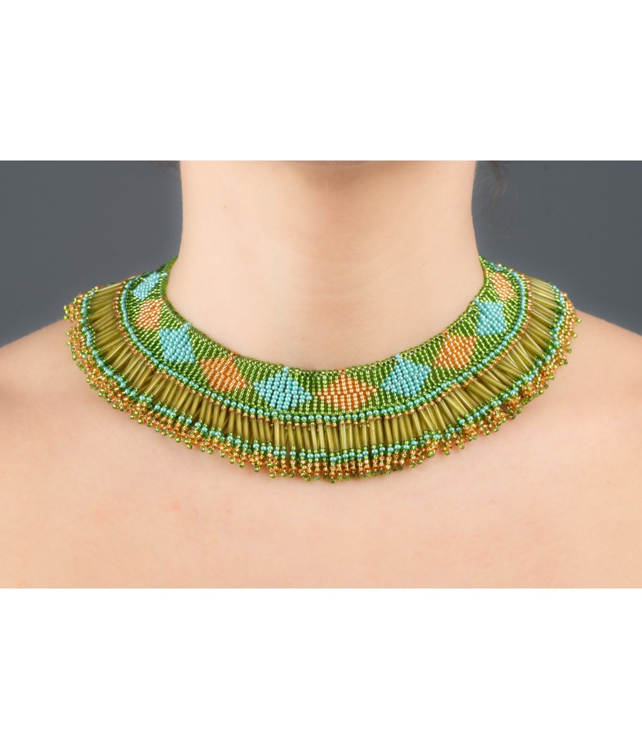Collier ethnique en perles de verre