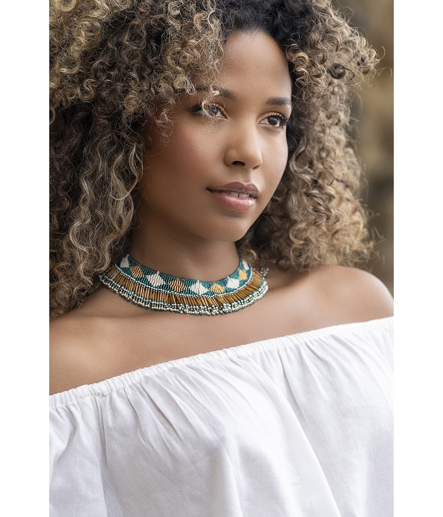 Collier ethnique en perles de verre