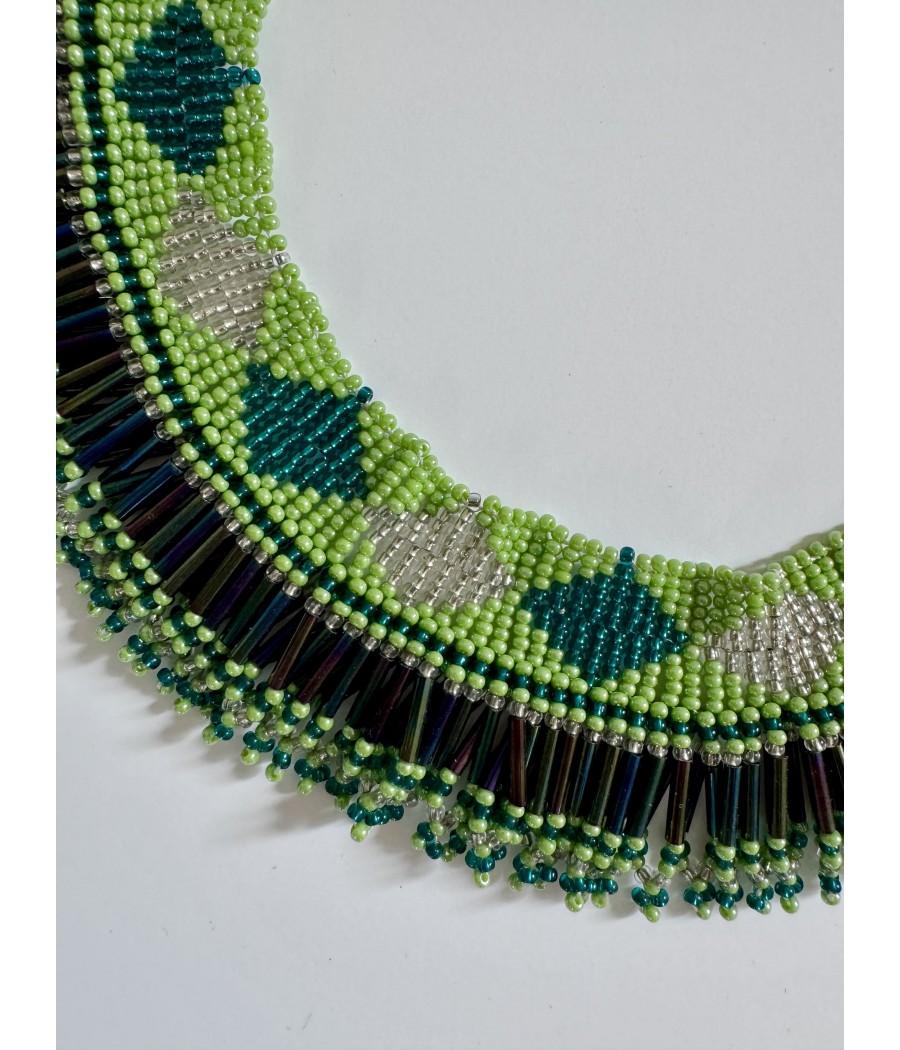 Collier ethnique en perles de verre