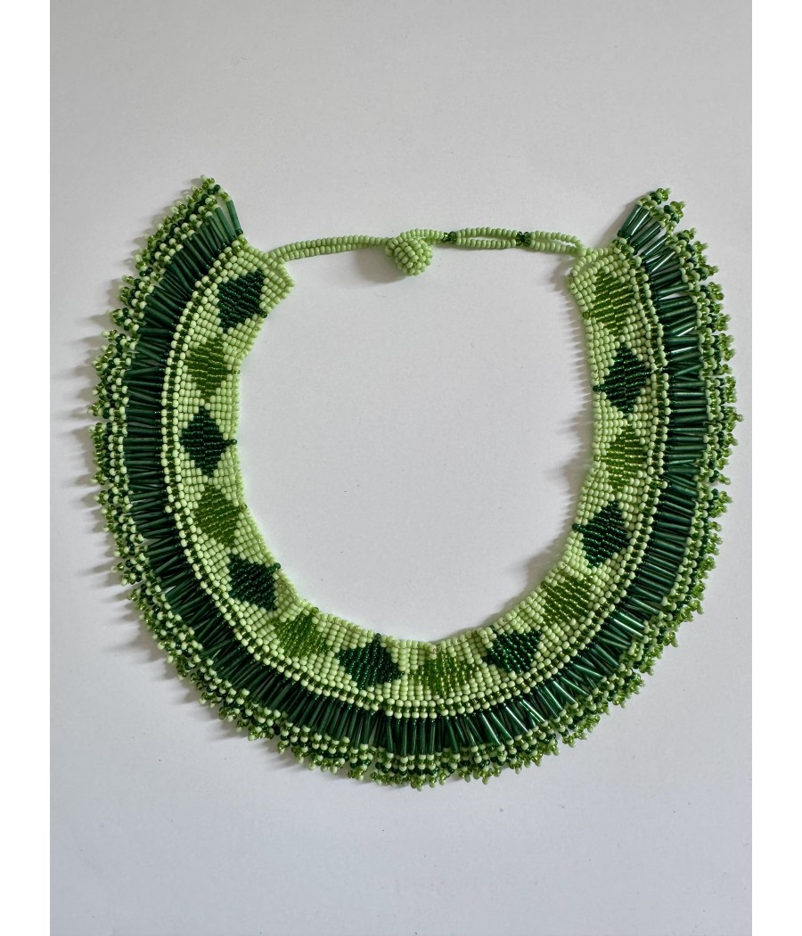 Collier ethnique en perles de verre
